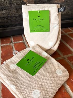 Kate Spade Kitchen Set including Towels and Oven Mitts NWT